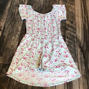 Pretty floral romper!